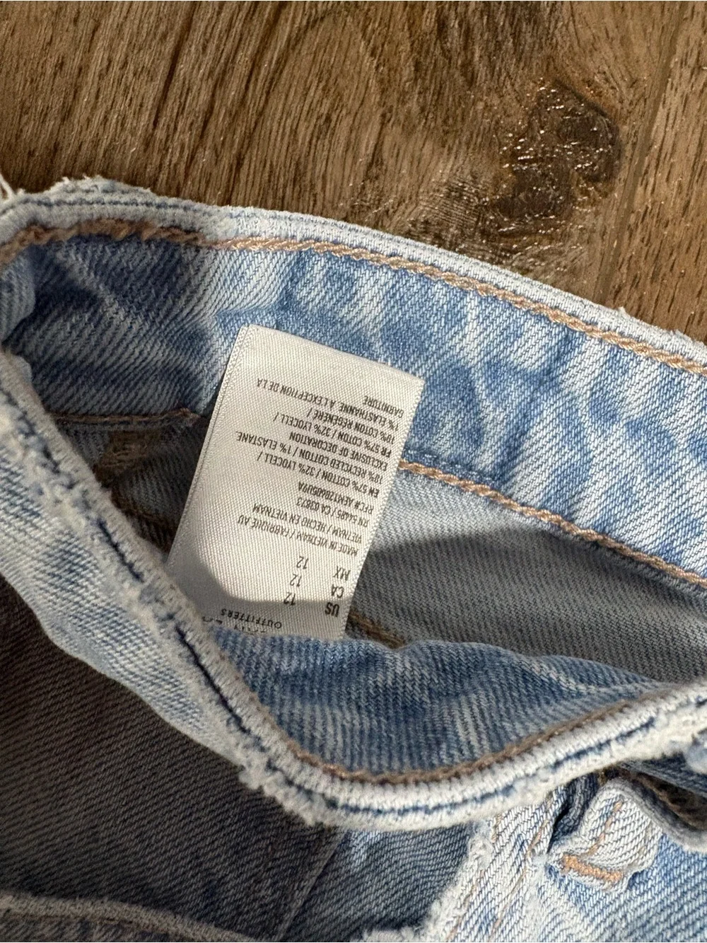 American Eagle Outfitters classic light
